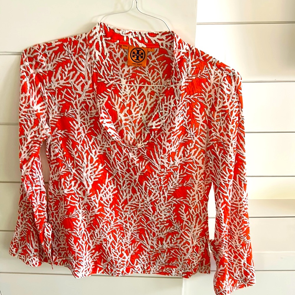 Gorgeous orange and white Tory Burch tunic with sequins detail silver.